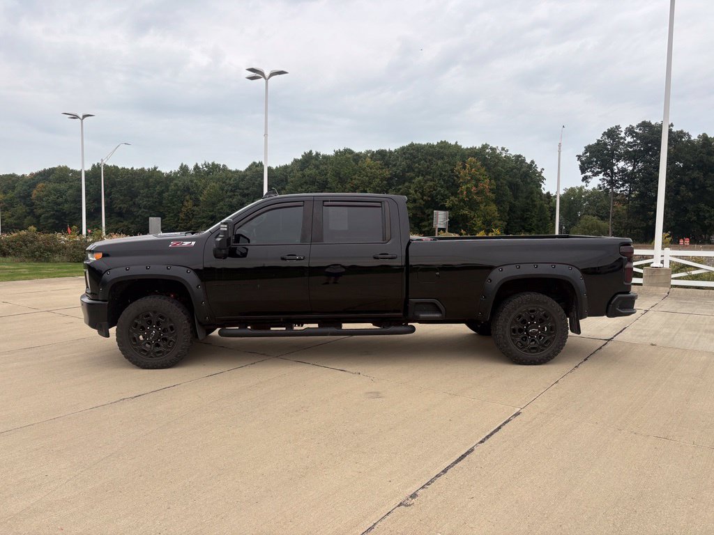 Used 2021 Chevrolet Silverado 3500 LTZ w/ LTZ Plus Package AWD/4WD image 3