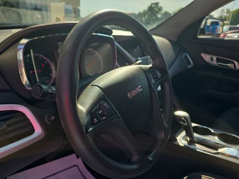 Used 2015 GMC Terrain SLE FWD image 9