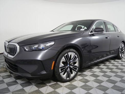 Used 2025 BMW 540i xDrive image 7