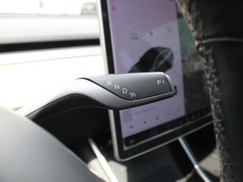 Used 2018 Tesla Model 3 Long Range RWD image 13