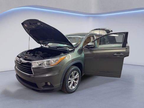 Used 2014 Toyota Highlander Plus image 9