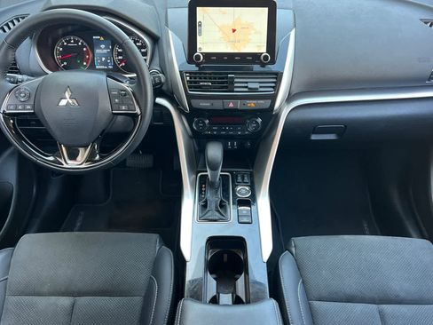 Used 2025 Mitsubishi Eclipse Cross SE image 4