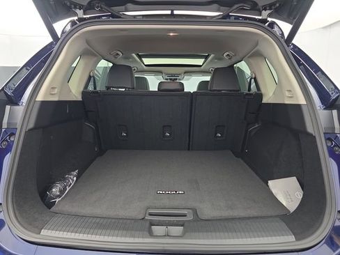 Used 2026 Nissan Rogue SV w/ SV Premium Package image 44