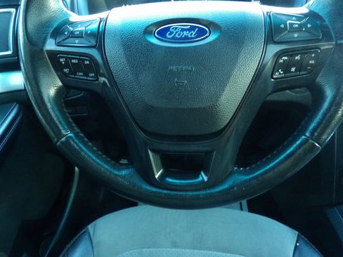 Used 2017 Ford Explorer XLT w/ Equipment Group 202A image 25