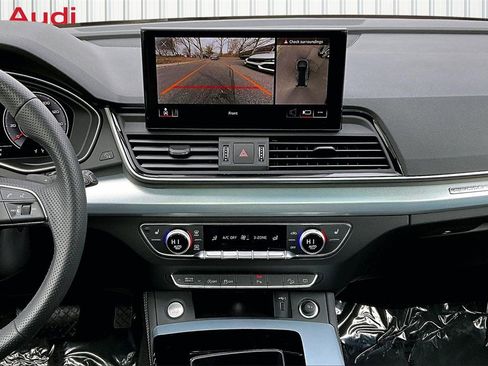 Used 2025 Audi Q5 2.0T Premium Plus w/ Premium Plus Package image 9