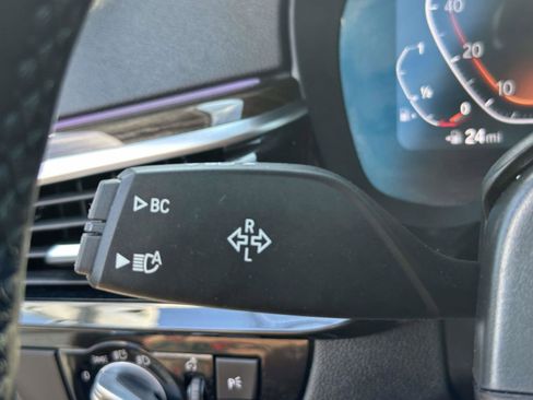 Used 2022 BMW 530i xDrive w/ M Sport Package image 34