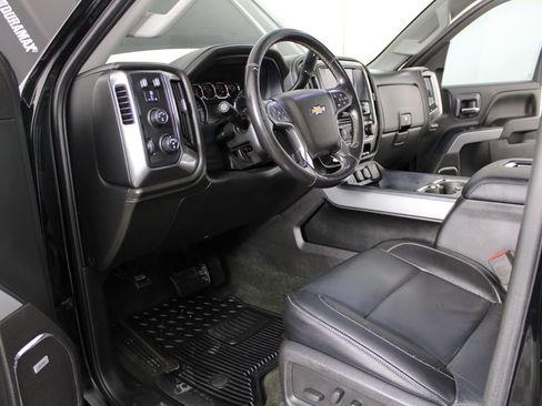 Used 2017 Chevrolet Silverado 2500 LTZ image 22