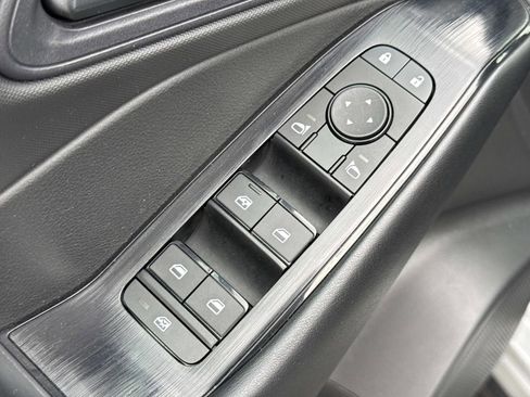 Used 2024 Nissan Rogue S image 21