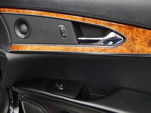 Used 2020 Lincoln Nautilus Reserve w/ Equipment Group 201A AWD/4WD image 18