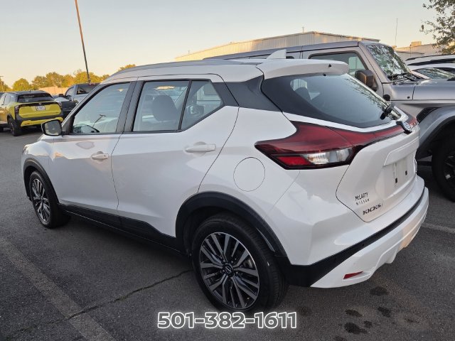 Used 2021 Nissan Kicks SV FWD image 2