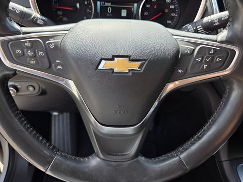 Used 2018 Chevrolet Equinox Premier FWD image 24