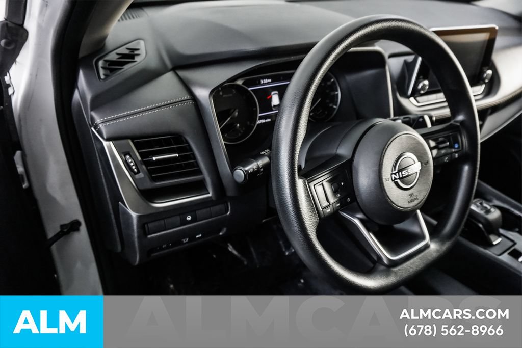 Used 2024 Nissan Rogue SV FWD image 33