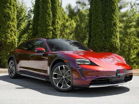 Used 2022 Porsche Taycan 4 Cross Turismo w/ Premium Package AWD/4WD image 5