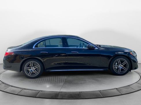 Used 2025 Mercedes-Benz E 350 4MATIC Sedan image 8