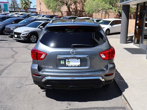 Used 2020 Nissan Pathfinder S FWD image 10