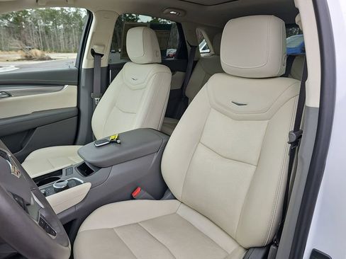 Used 2020 Cadillac XT5 Premium Luxury w/ LPO, Floor Liner Package image 19