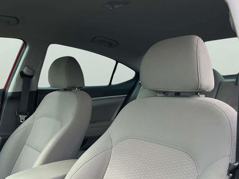 Used 2019 Hyundai Elantra SEL FWD image 26