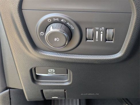 New 2025 Jeep Grand Cherokee Overland image 15