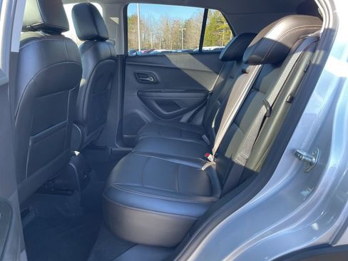 Used 2020 Chevrolet Trax Premier image 27
