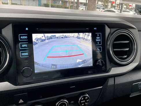 Used 2017 Toyota Tacoma TRD Sport w/ Tow Package image 26