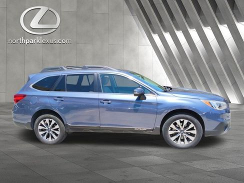 Used 2017 Subaru Outback 2.5i Limited AWD/4WD image 4