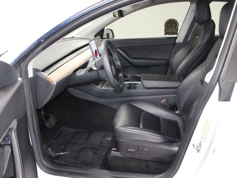 Used 2021 Tesla Model Y Long Range image 21