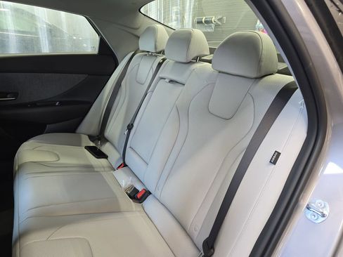 New 2026 Hyundai Elantra Limited FWD image 14
