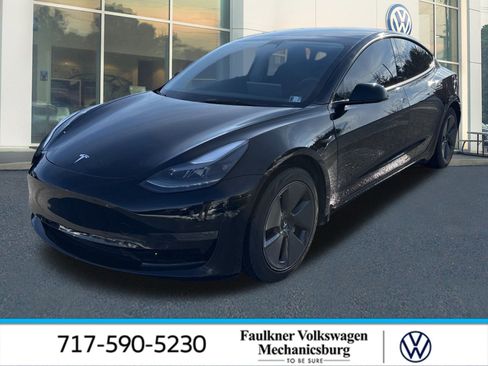 Used 2023 Tesla Model 3 Standard Range image 1