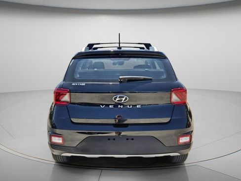 Certified 2023 Hyundai Venue SEL FWD image 6