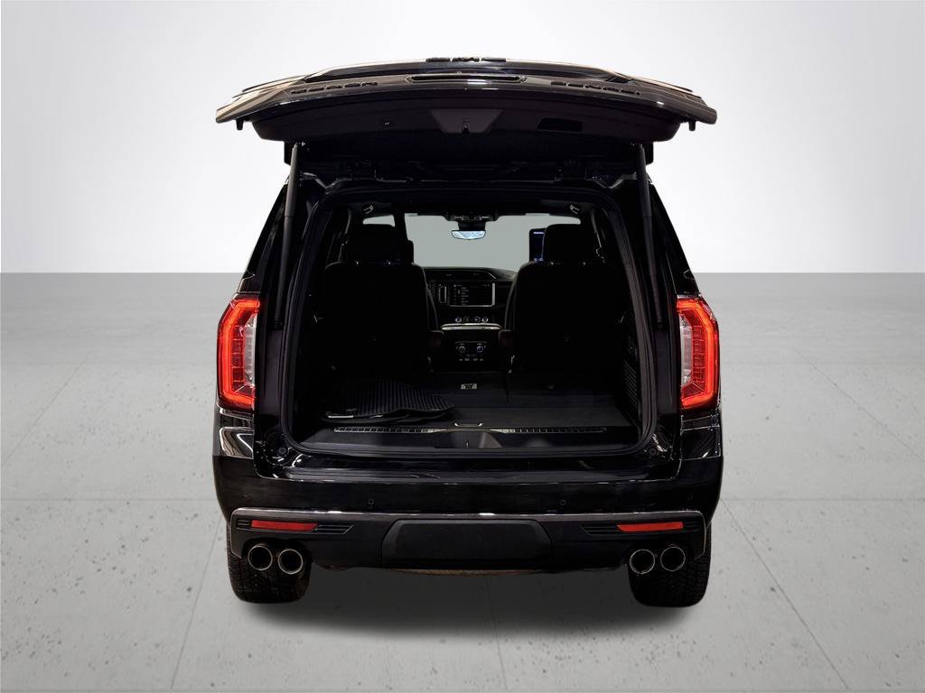 Used 2024 GMC Yukon Denali Ultimate AWD/4WD image 12