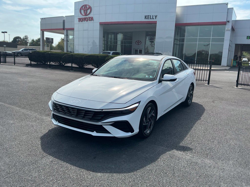 Certified 2026 Hyundai Elantra Limited FWD image 1