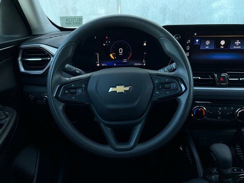 Used 2025 Chevrolet TrailBlazer LT image 30