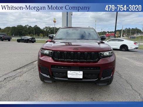 New 2025 Jeep Grand Cherokee L Laredo image 3