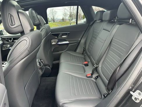 Used 2026 Mercedes-Benz GLC 300 4MATIC image 19
