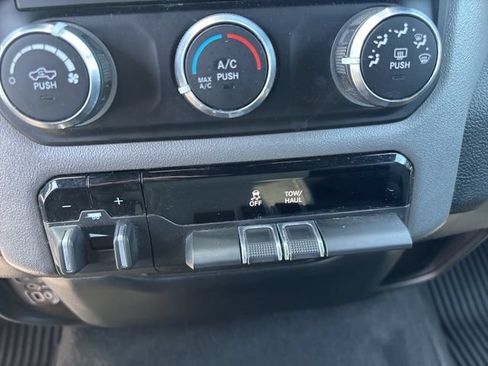 Used 2023 RAM 1500 Big Horn AWD/4WD image 35