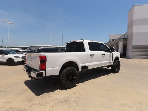 Used 2023 Ford F350 Lariat w/ Lariat Ultimate Package AWD/4WD image 11