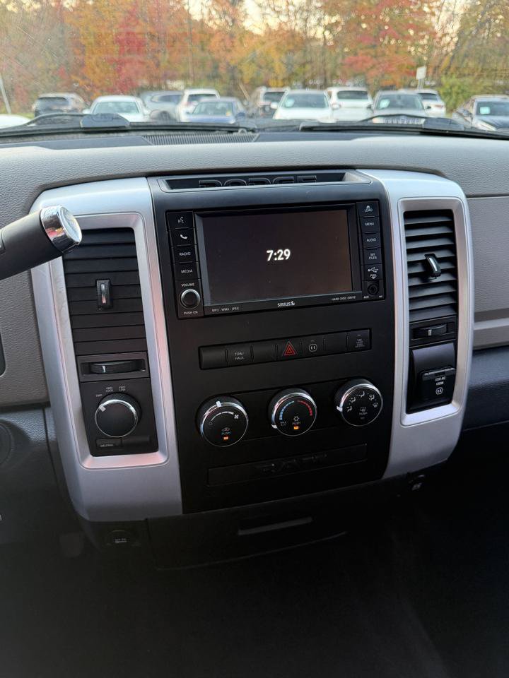 Used 2011 RAM 2500 SLT w/ Luxury Group AWD/4WD image 30