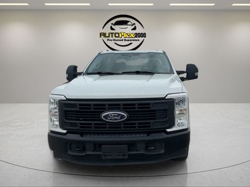 Used 2024 Ford F350 XL w/ XL Driver Assist Package RWD image 2