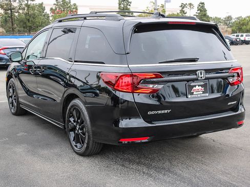 Certified 2024 Honda Odyssey Sport image 8