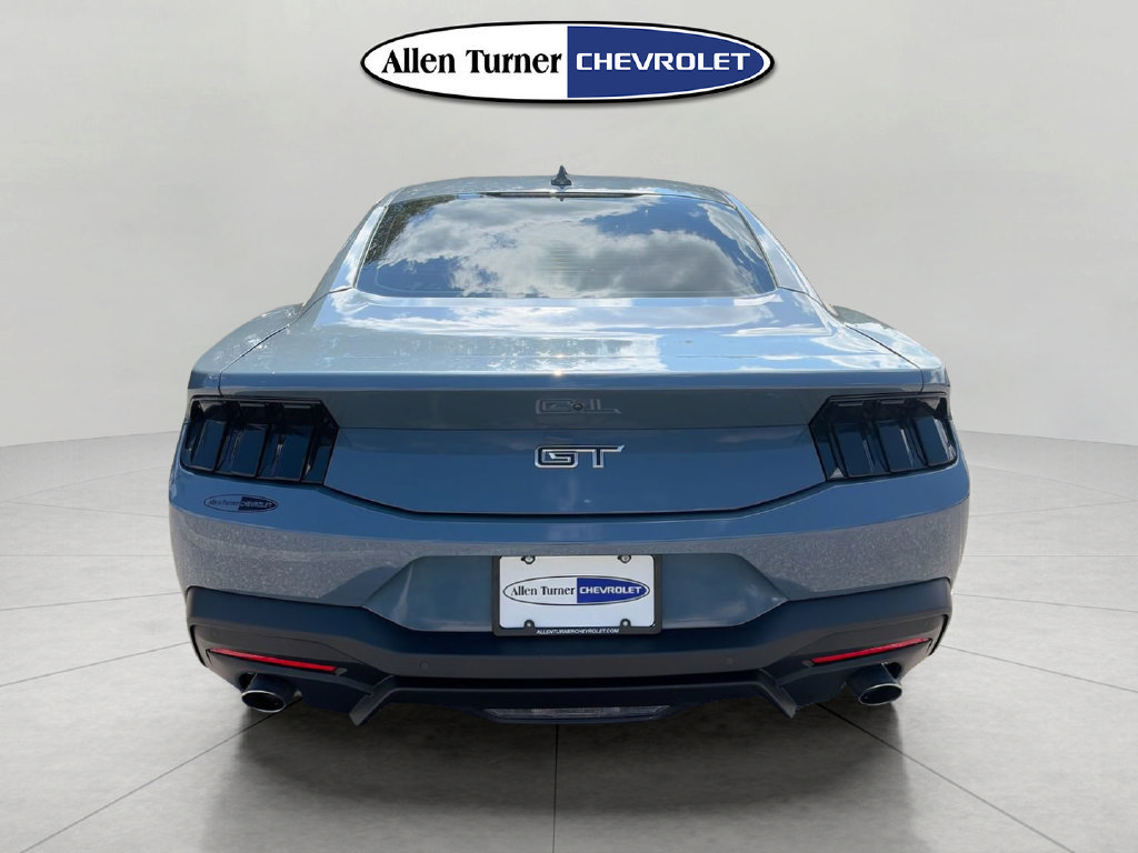Used 2025 Ford Mustang GT RWD image 5