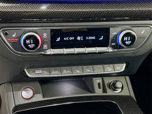 Used 2023 Audi SQ5 Prestige w/ Prestige Package image 16