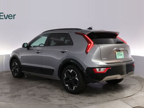 Used 2024 Kia Niro Wind w/ Wind Preserve Package FWD image 17