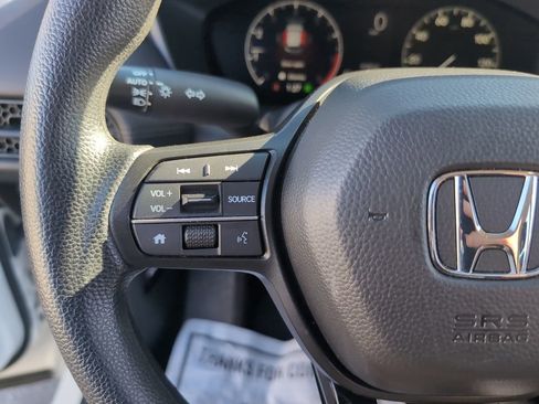 Used 2025 Honda HR-V LX image 19