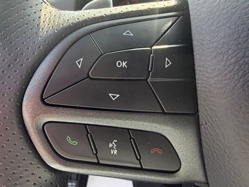 Used 2025 Dodge Durango GT AWD/4WD image 21