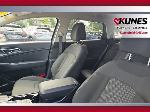 Used 2026 Kia Sportage LX FWD image 23