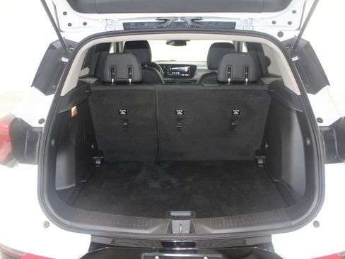 Used 2024 Buick Encore GX Sport Touring image 14