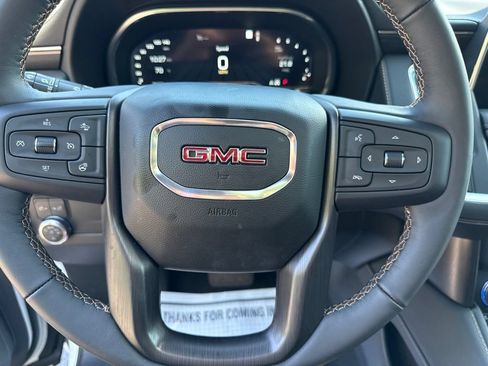Used 2022 GMC Yukon XL AT4 AWD/4WD image 31