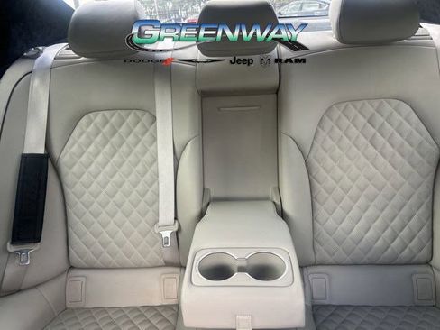 Used 2022 Genesis G70 3.3T RWD image 16