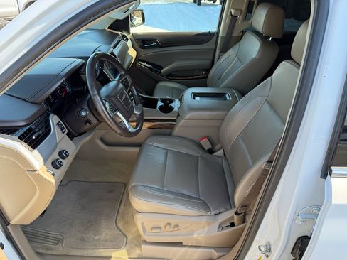 Used 2017 GMC Yukon SLT w/ Enhanced Security Package image 11