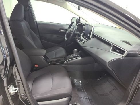 Used 2021 Toyota Corolla LE FWD image 12